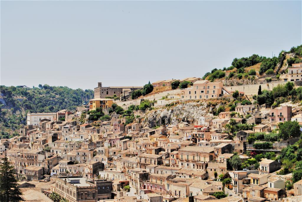 Baroque Modica Villa Bagian luar foto